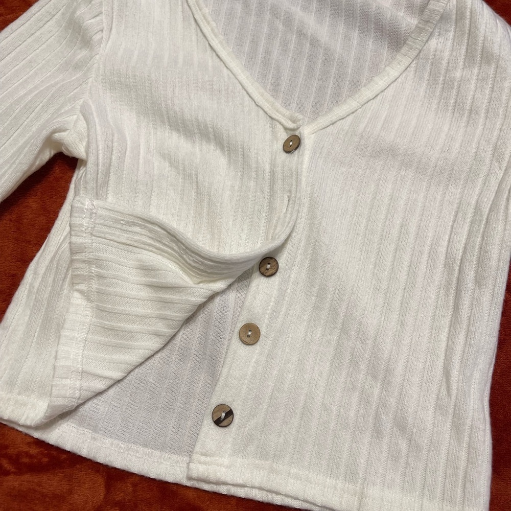 Zaful Button front long sleeve knit shirt - Picture 3 of 3
